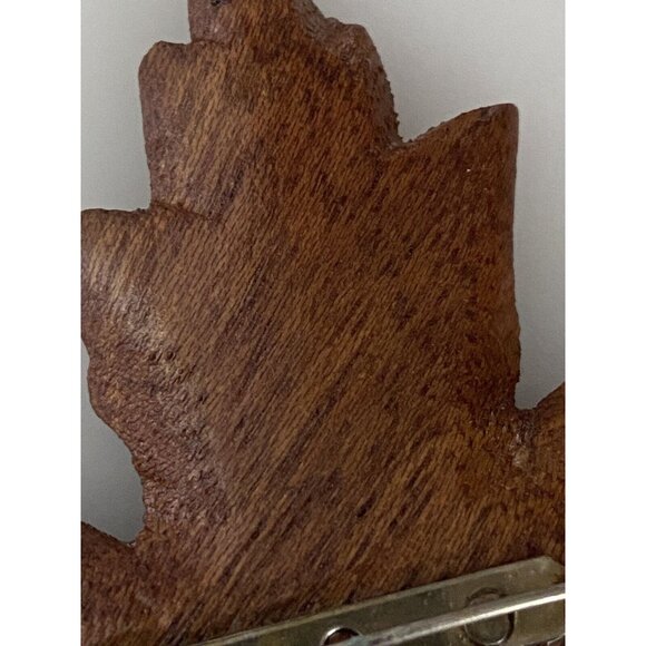 Vintage Handcrafted Wood Maple Leaf Brooch Brown Carved Pin 4" X 3.5" Exquisite - Picture 5 of 15